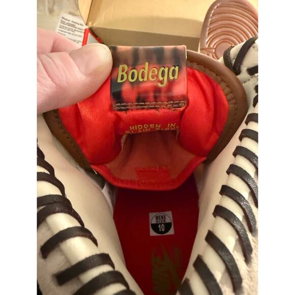 Nike Dunk High “Bodega” (Friends and Family) - size 10M - Picture 5 of 6